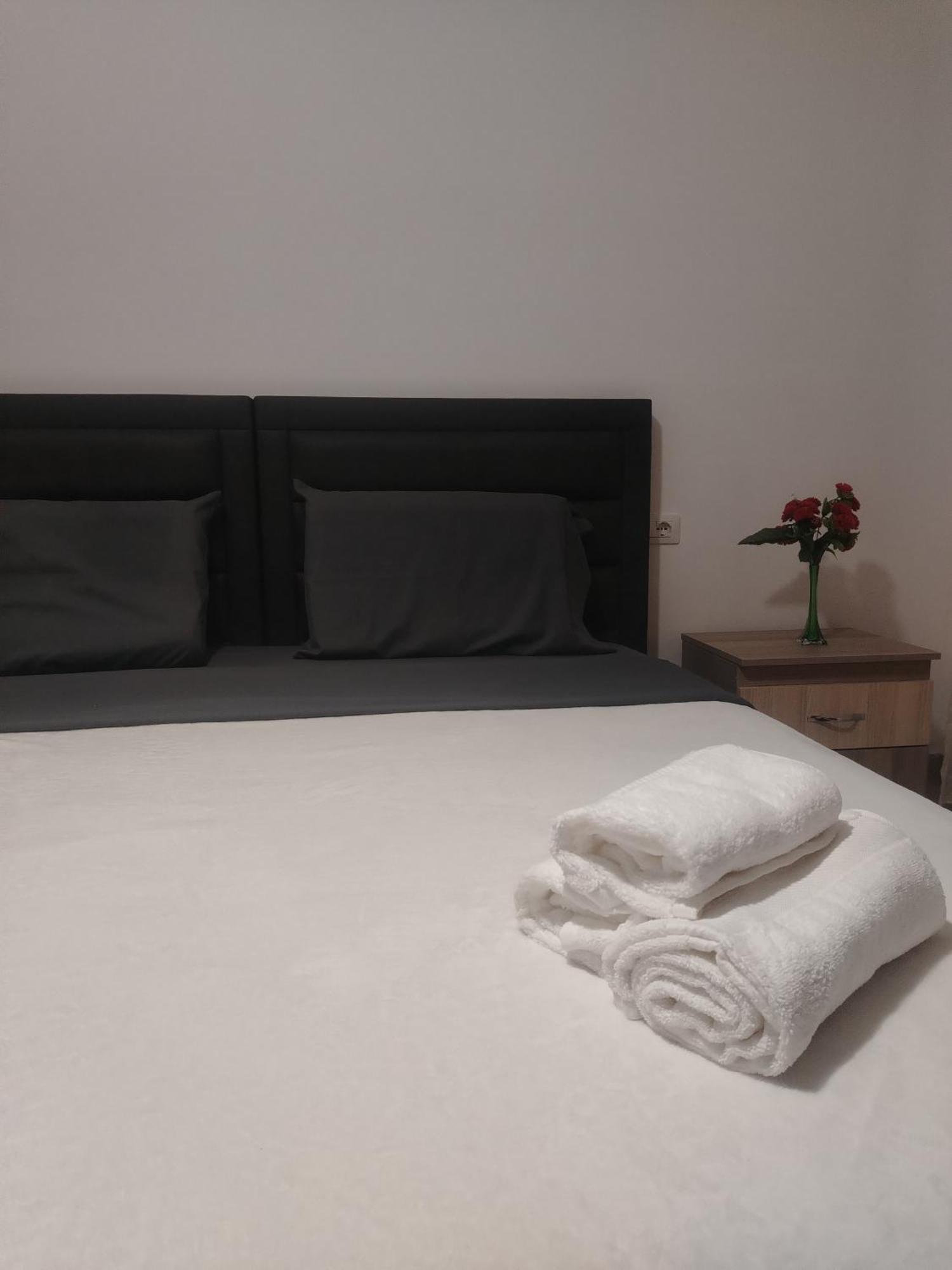 Sea View Apartment *