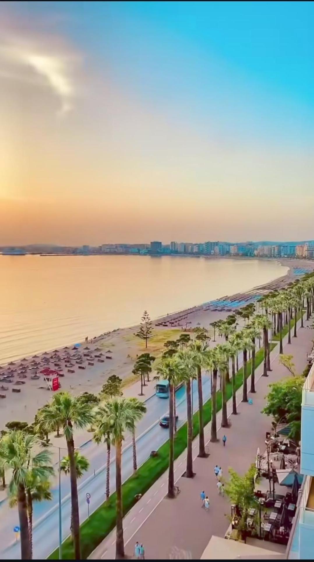 Sea View *