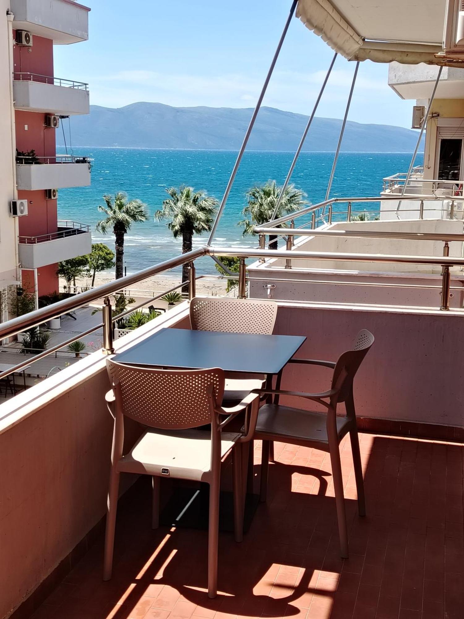 Sea View Apartment *